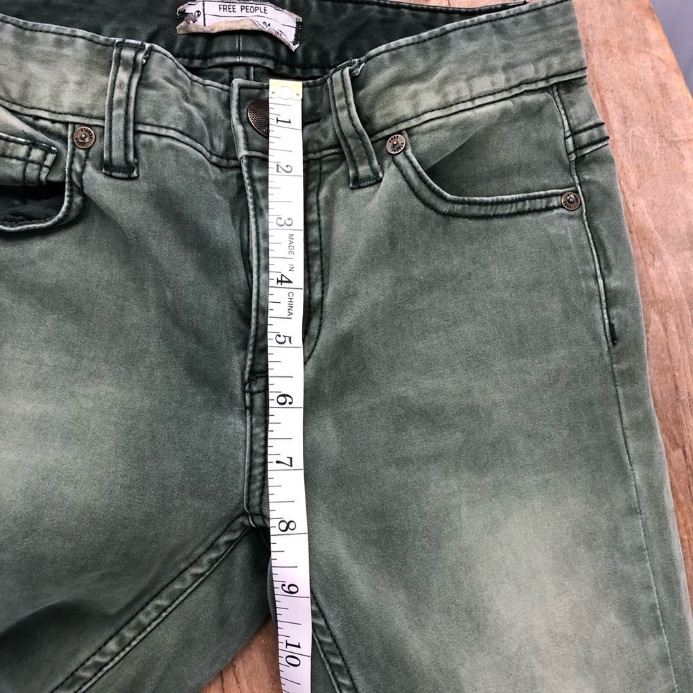 Free People green sueded sateen zipper back skinny jeans, 00/24 - Picture 14 of 16